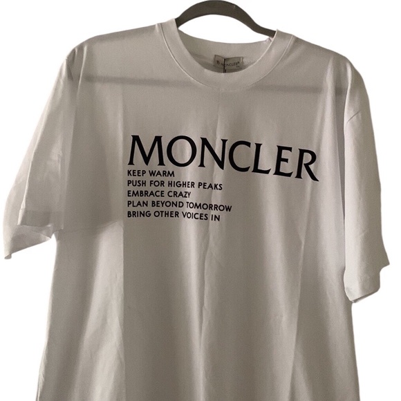 🆕 Moncler Men’s Logo Text T-Shirt - Picture 3 of 11
